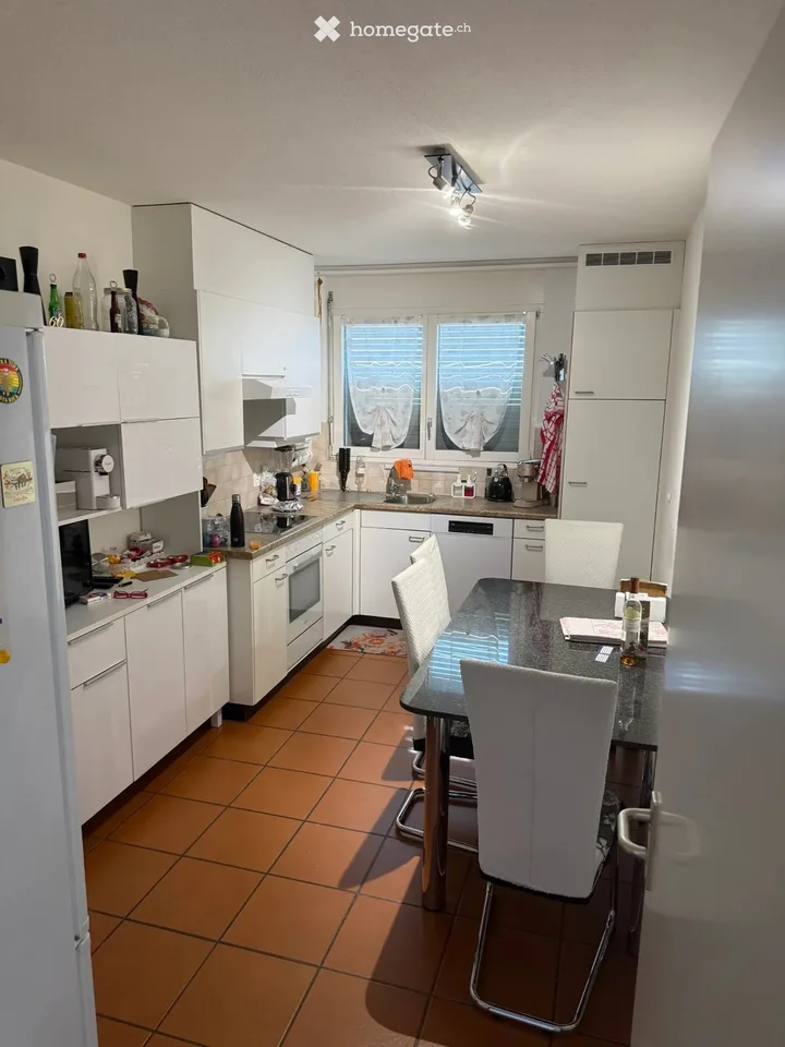 Mietet sich eine Wohnung in Taverne – Foto 2 von 5
