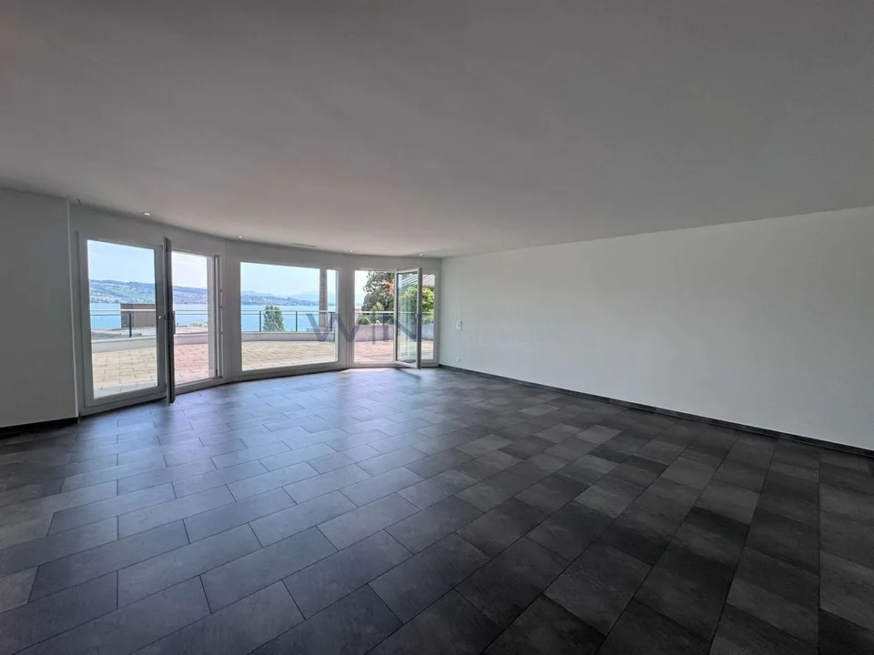 Seeblick, 65 m² Terrasse und zwei Garagenplätze – Foto 13 von 13
