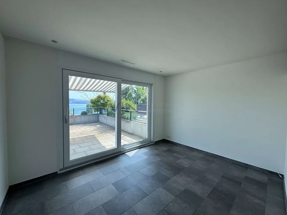 Seeblick, 65 m² Terrasse und zwei Garagenplätze – Foto 5 von 13