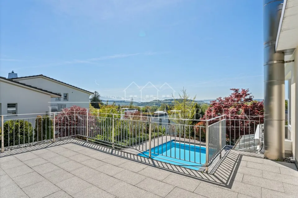 Viel Raum zum Leben - Grosszügiges Zuhause mit traumhafter Aussicht und Gartenparadies – Foto 4 von 6