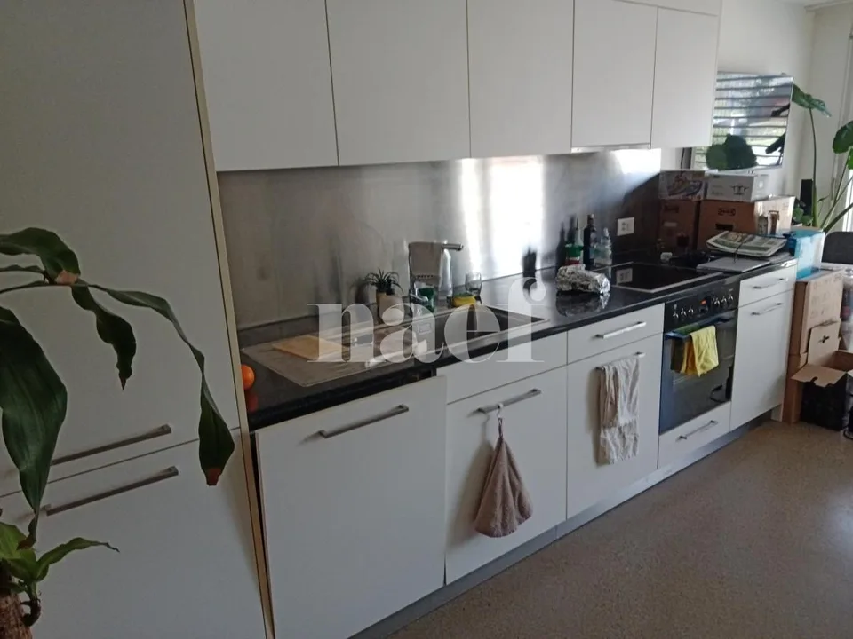 Zweieinhalb-Zimmer-Wohnung im dritten Stock – Foto 3 von 6