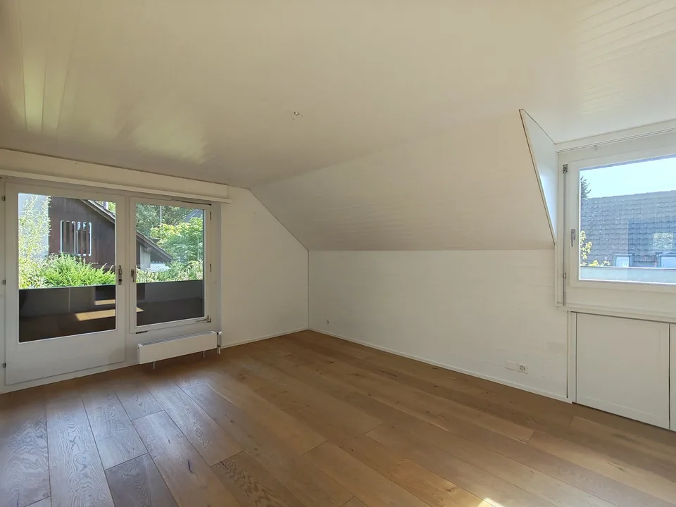 Exklusives 5½-Zimmer-Einfamilienhaus mit Garten, Balkon und Garage in Arlesheim – Foto 9 von 25