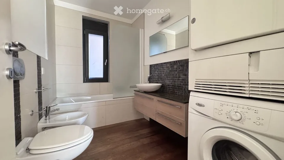 Geräumige und helle 4.5-Zimmer-Wohnung mit Terrasse in Pregassona – Foto 3 von 5