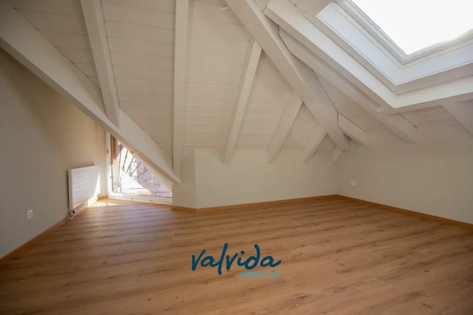 Living Paradise Above the Rooftops of Brig – photo 8 of 19
