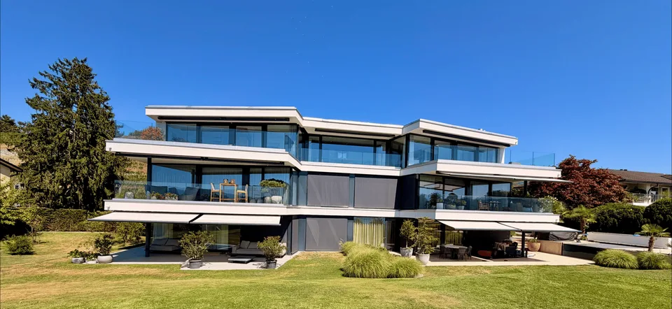 LUXURY LIVING — PENTHOUSE DER SUPERLATIVE — FERIENSTIMMUNG AM REBBERG - GRANDIOSE 360° PANORAMASICHT – Foto 2 von 18
