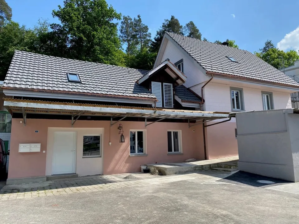 Casa semindipendente di 3,5 locali appena ristrutturata in affitto a Kollbrunn – foto 5 di 10