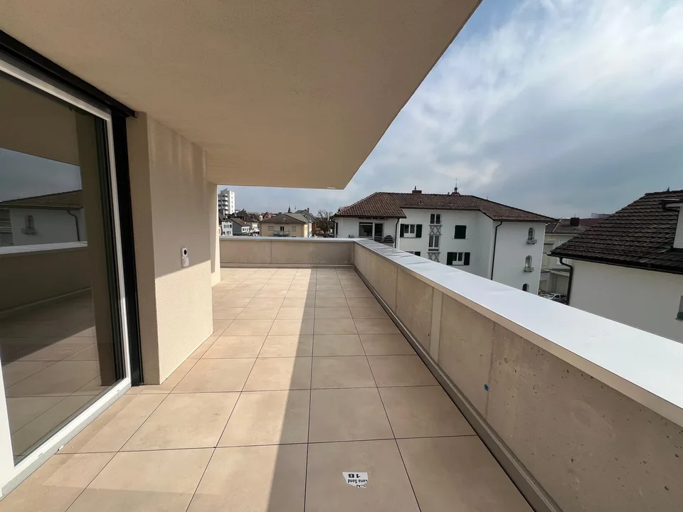 Appartement moderne de 2,5 pièces dans un immeuble neuf – disponible immédiatement à Wil SG – photo 2 sur 11