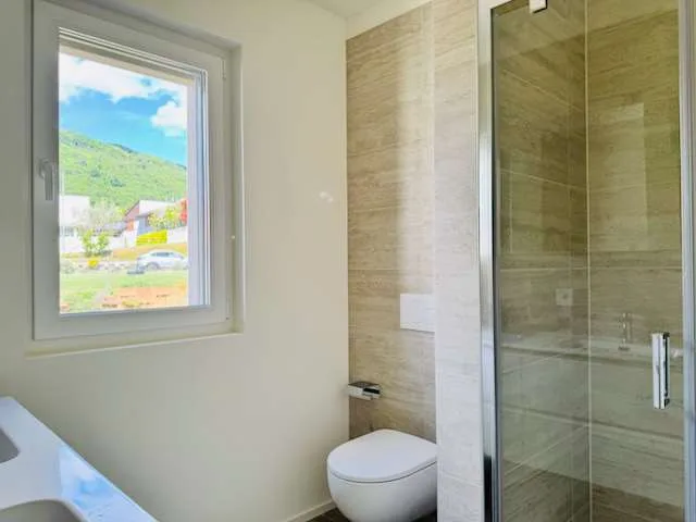Wohnen in Capriasca: elegantes 4.5-Zimmer-Wohnung mit offenem Blick und viel Licht – Foto 7 von 11
