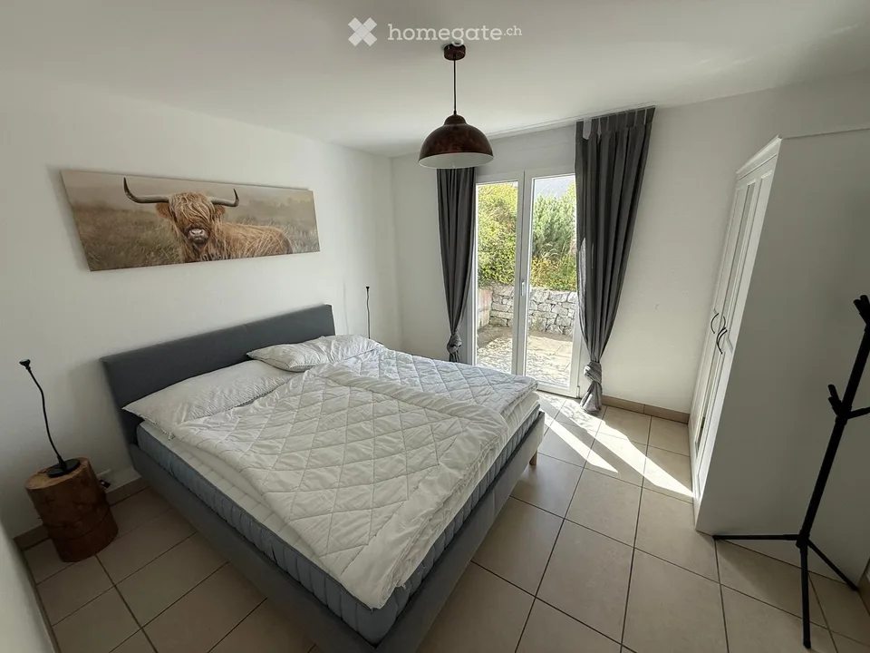 möblierte 3 1/2 Zimmer Ferienwohnung für Ganzjahresmiete – Foto 2 von 5