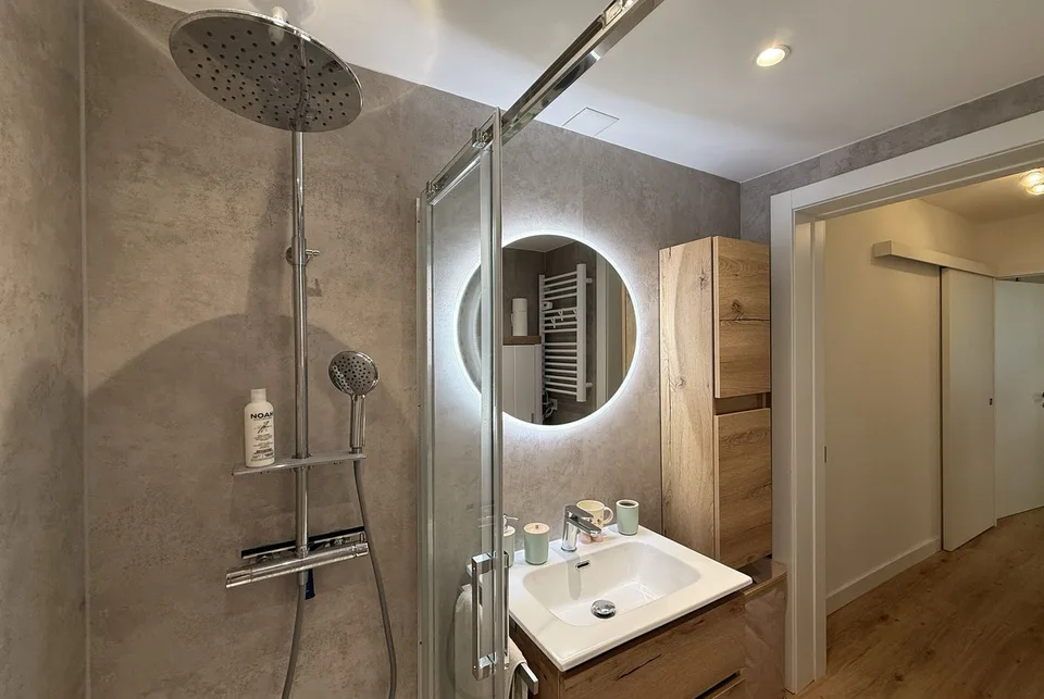SCHÖNE 3.5 ZIMMER VOLLSTÄNDIG RENOVIERT IN LUGANO SUD – Foto 15 von 17