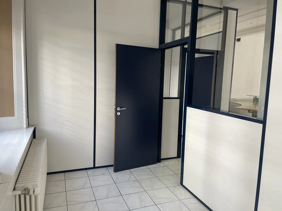 Im Herzen der Stadt Gewerbefläche 75 m2 mit Auslage – Foto 4 von 8