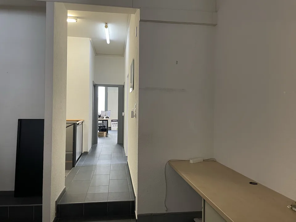 IN AFFITTO SUPERFICIE COMMERCIALE COWORKING CENTRO CITTÀ – foto 5 di 7