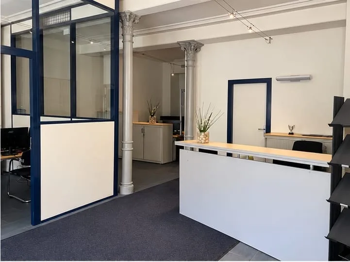 IN AFFITTO SUPERFICIE COMMERCIALE COWORKING CENTRO CITTÀ – foto 2 di 7