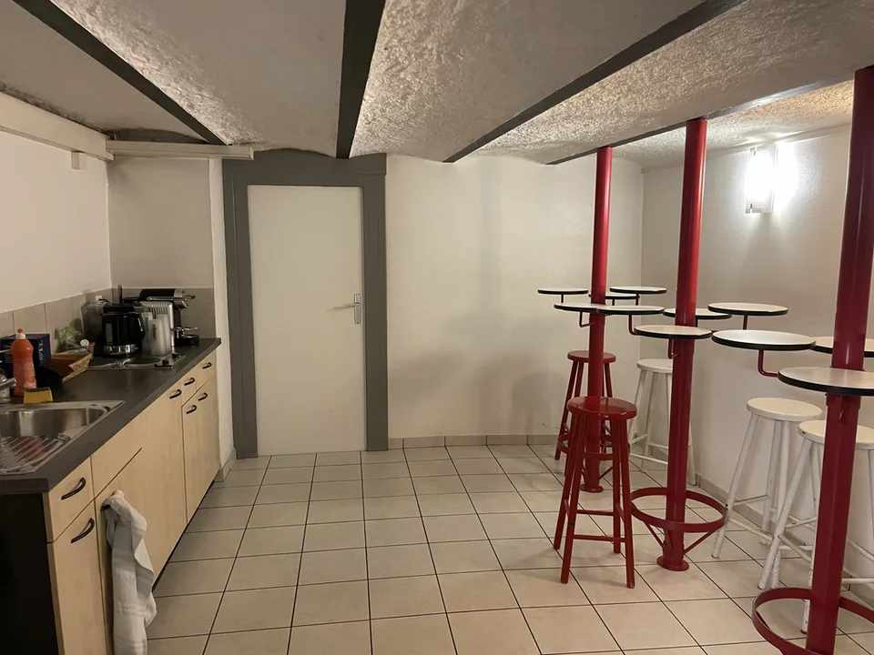 IN AFFITTO SUPERFICIE COMMERCIALE COWORKING CENTRO CITTÀ – foto 7 di 7