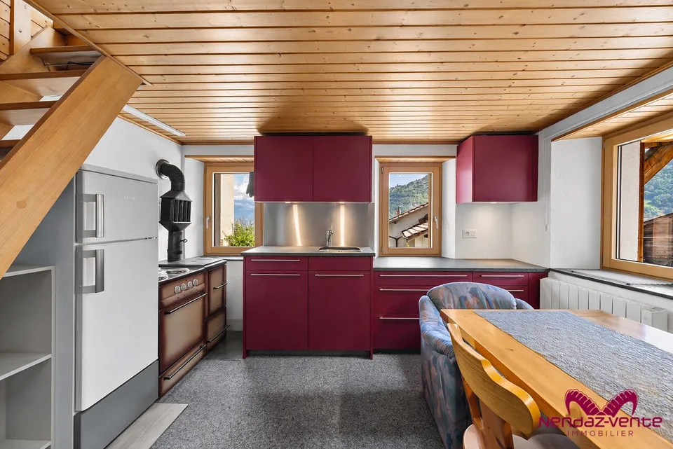 Maison mitoyenne villageoise authentique, à Basse-Nendaz, 3pces – photo 2 sur 11