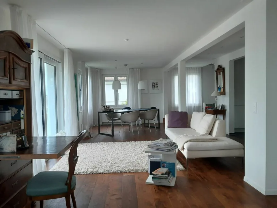 Wohnen mit Weitblick über dem Bodensee, 2 Wohneinheiten, 3 Bädern und Garage – Foto 9 von 30