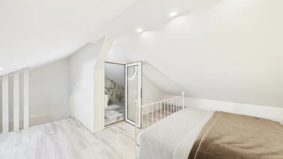 Modernisiertes 4.5-Zimmer-Reihenhaus mit viel Platz auf vier Etagen – Foto 9 von 12