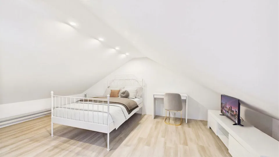 Modernisiertes 4.5-Zimmer-Reihenhaus mit viel Platz auf vier Etagen – Foto 8 von 12