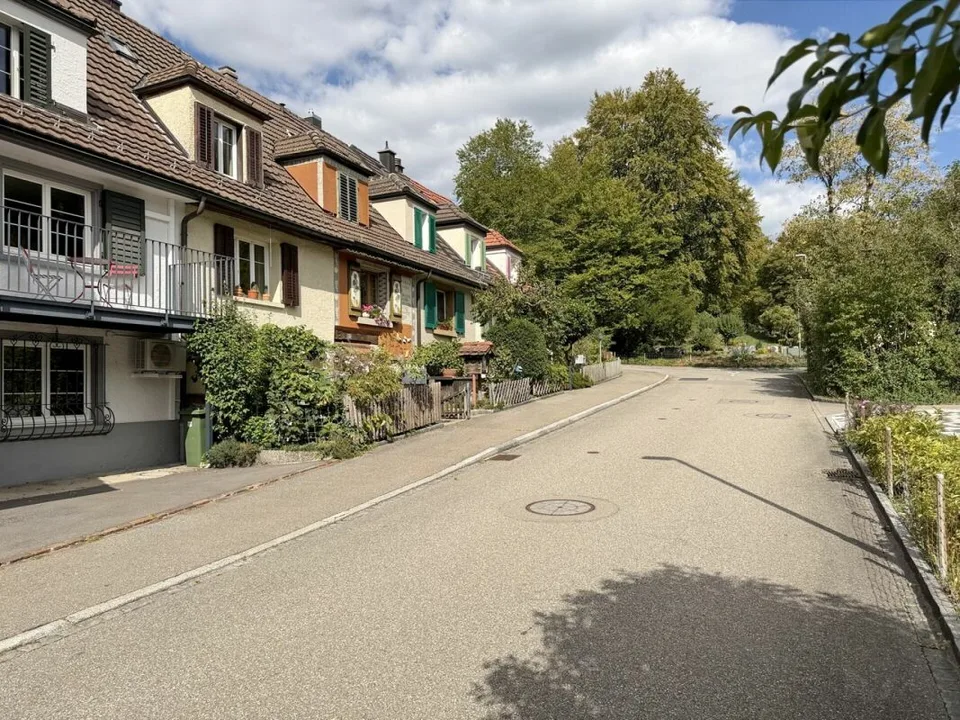 In un ensemble storico: casa a schiera di 3,5 / 4,5 locali in una posizione molto attraente – foto 2 di 10