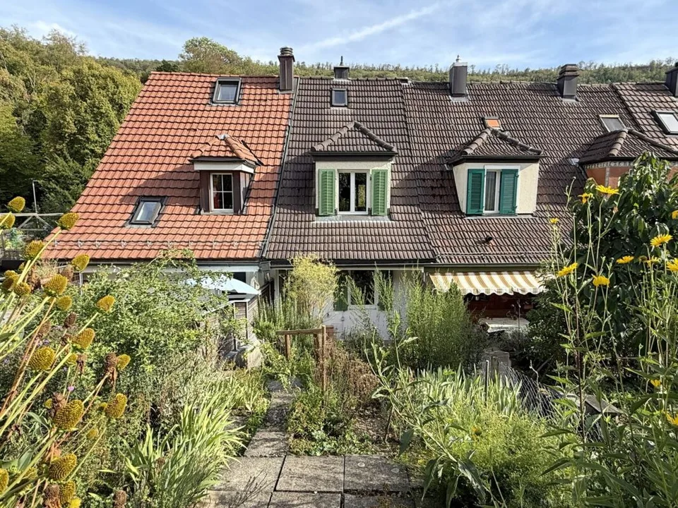 In un ensemble storico: casa a schiera di 3,5 / 4,5 locali in una posizione molto attraente – foto 8 di 10