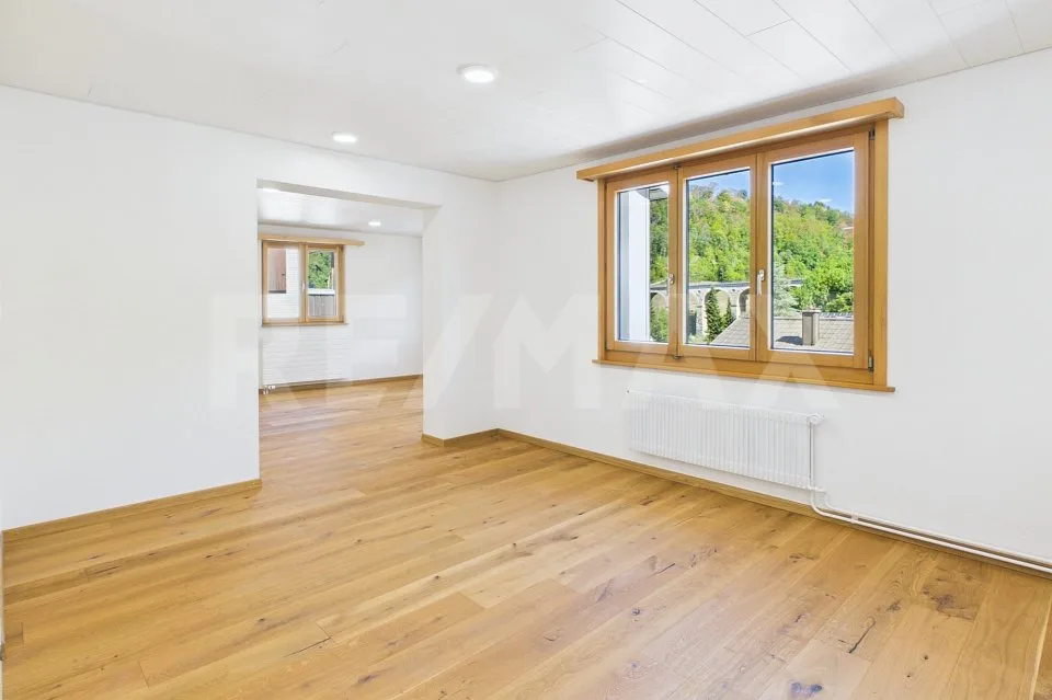 Casa unifamiliare ristrutturata di 8 locali con molto spazio e carattere – foto 5 di 6