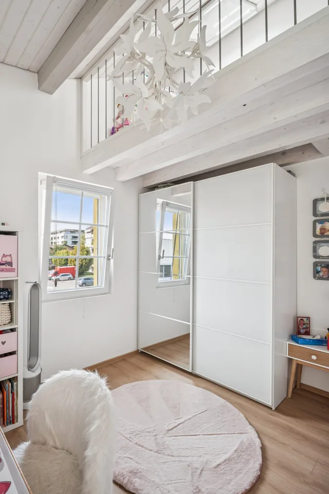 Casa unifamiliare di 5,5 locali, completamente ristrutturata, con piscina e giardino – foto 8 di 11