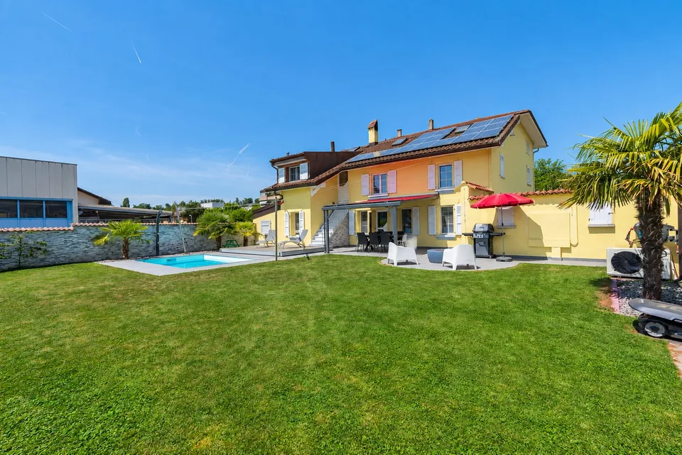 Casa unifamiliare di 5,5 locali, completamente ristrutturata, con piscina e giardino – foto 11 di 11