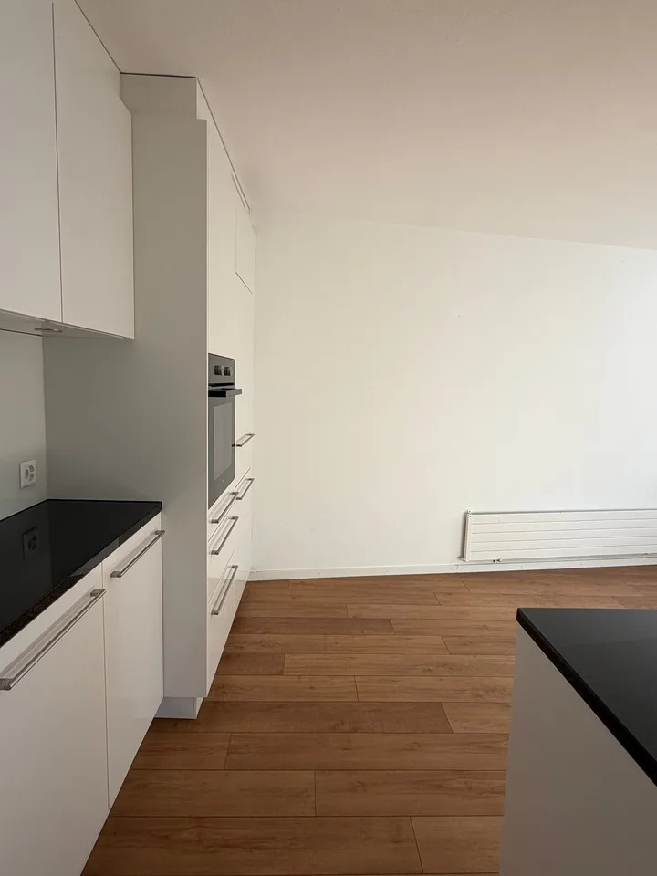 Incantevole appartamento di 4 locali in un edificio storico con balcone in Albrechts-Platz a Rheinfelden – foto 4 di 12