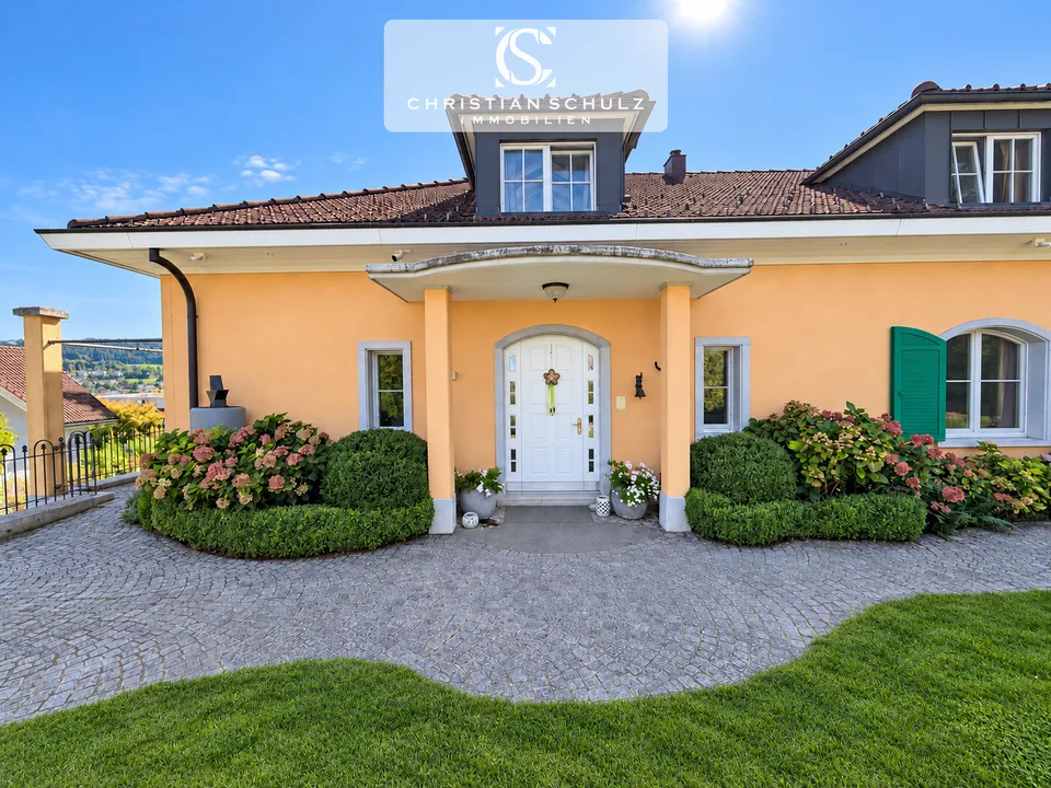 Toskanische Villa mit Säntisblick, Lift, Pool und grosszügiger Garage – Foto 4 von 29