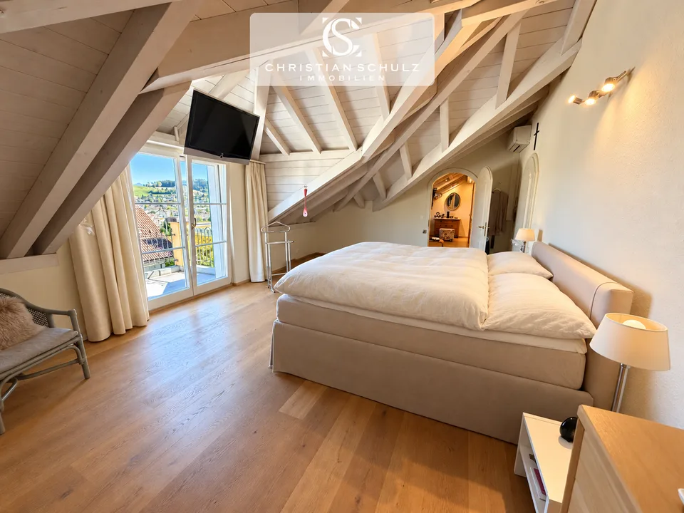 Toskanische Villa mit Säntisblick, Lift, Pool und grosszügiger Garage – Foto 20 von 29