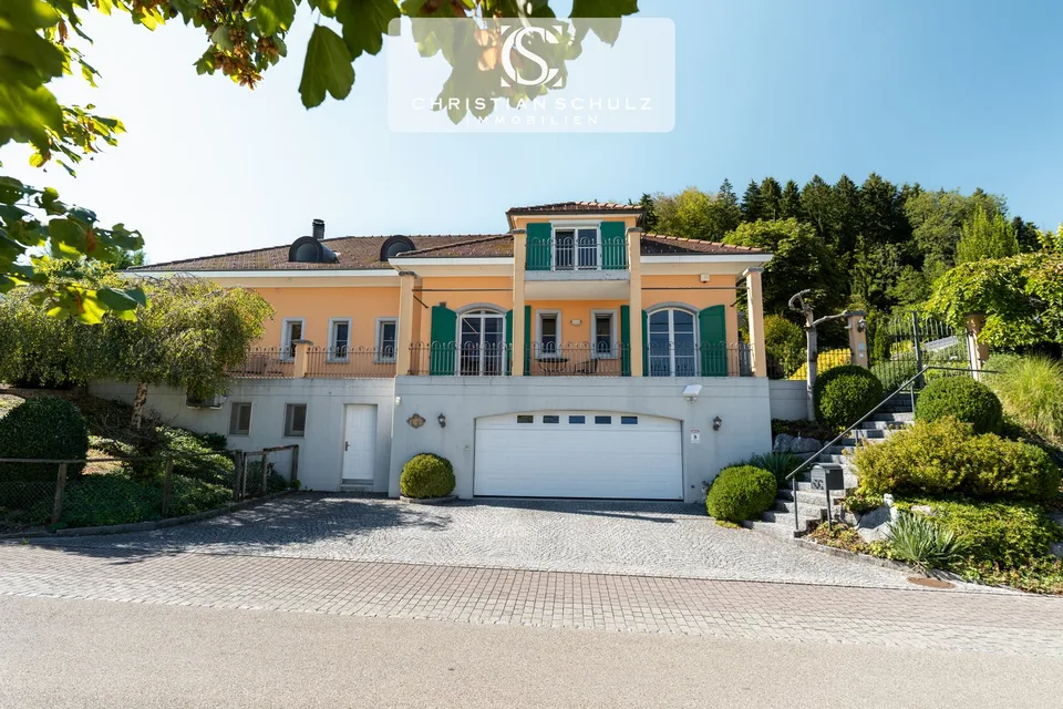 Toskanische Villa mit Säntisblick, Lift, Pool und grosszügiger Garage – Foto 3 von 29