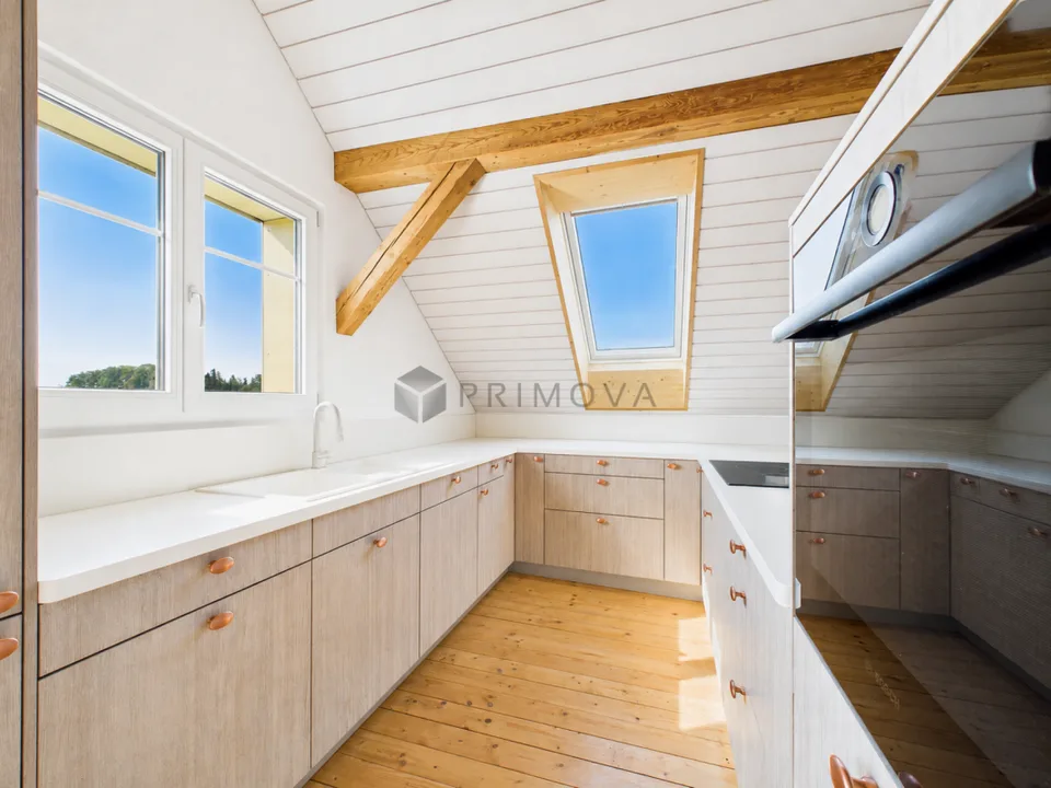 Casa a due famiglie modernizzata con riserva di terreno edificabile – foto 4 di 14