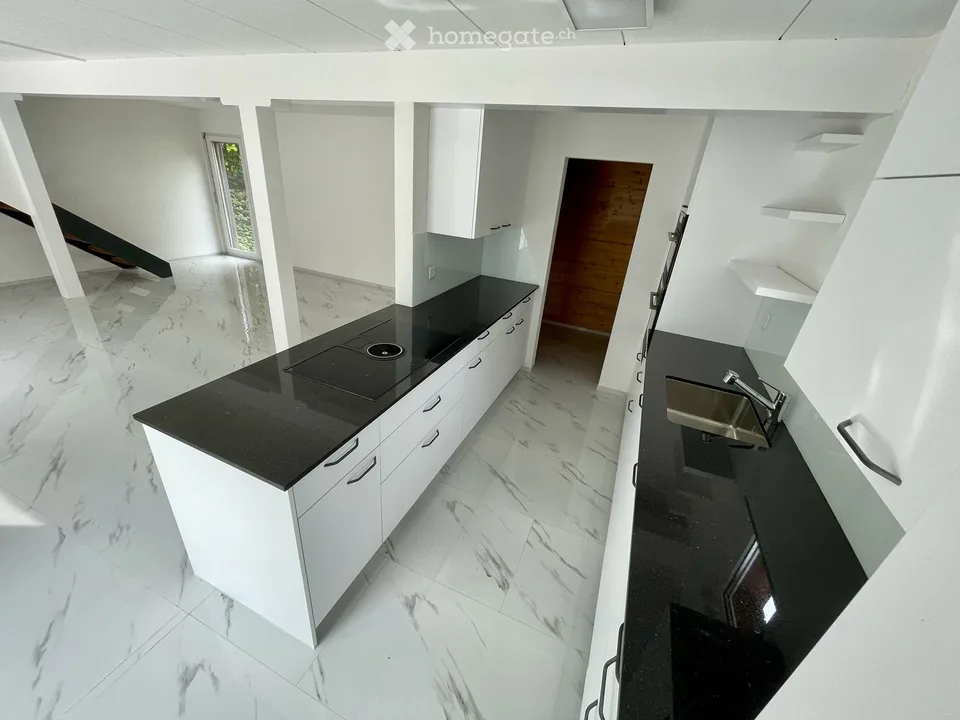 Ampia casa unifamiliare moderna a Rümlingen – foto 2 di 18