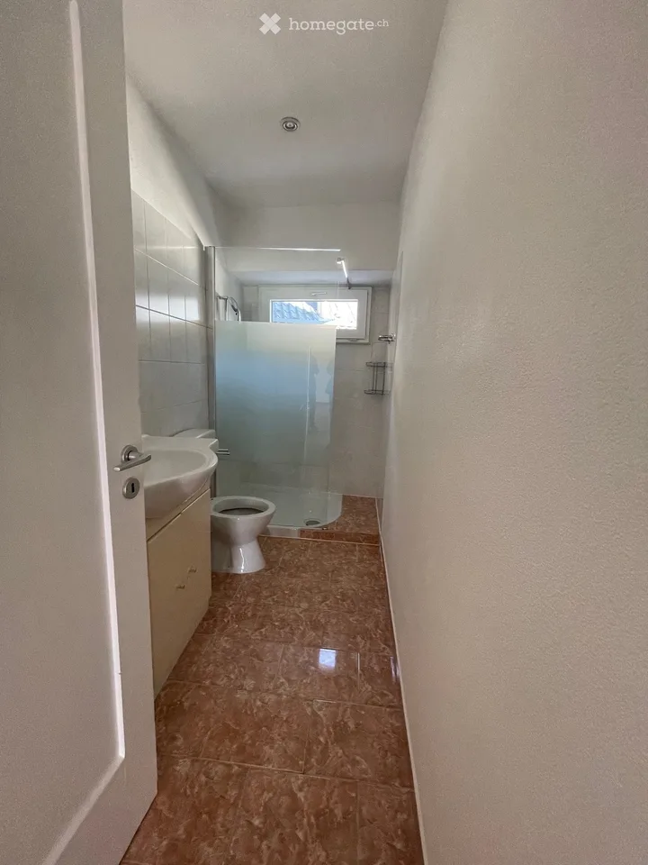 Miete 2 1/2 Zimmer Wohnung renoviert – Foto 4 von 4