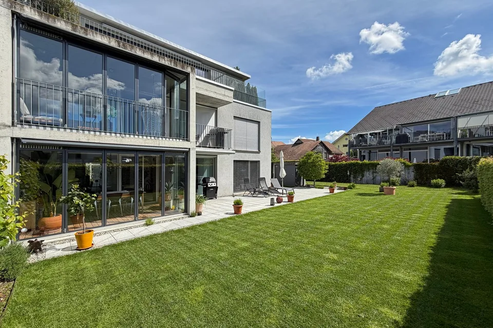 Appartement spacieux 4,5 à 5,5 pièces avec un grand jardin – photo 2 sur 20