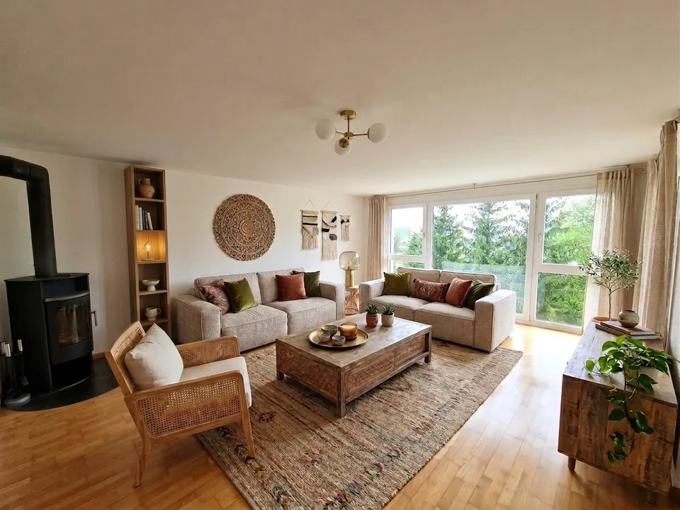 Appartement attractif de 4,5 pièces avec balcon et espace hobby/laverie privé – photo 2 sur 30