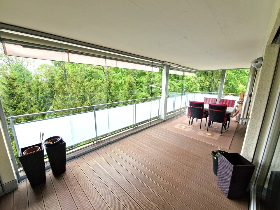 Appartement attractif de 4,5 pièces avec balcon et espace hobby/laverie privé – photo 25 sur 30