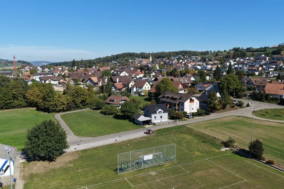 Casa unifamiliare di 5,5 locali con grande giardino, veranda e vista panoramica – foto 3 di 17