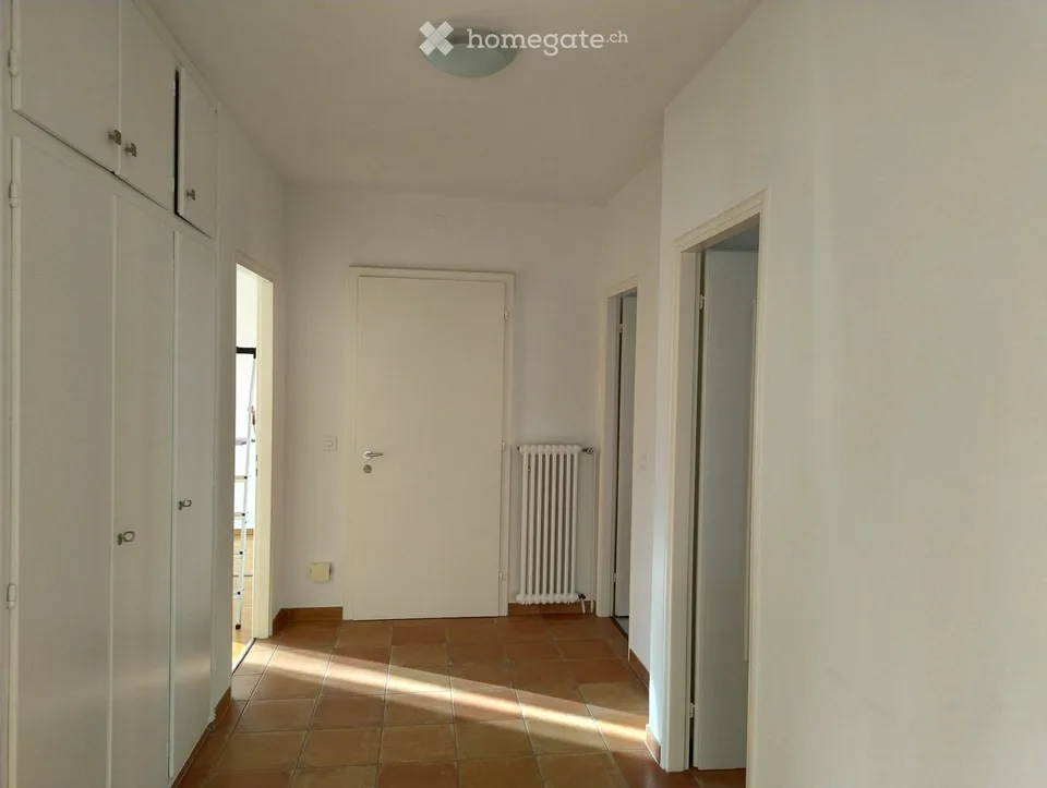 Helles Apartment in Minusio – Foto 2 von 5
