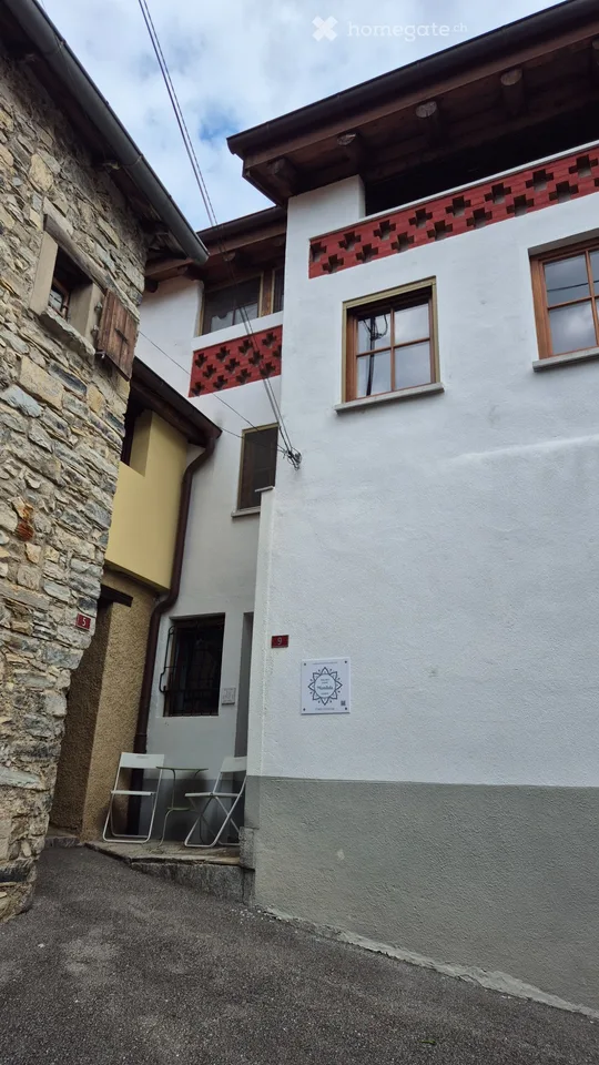 Zu vermieten ist ein ganzes Haus in Cabbio, teilweise möbliert – Foto 3 von 4
