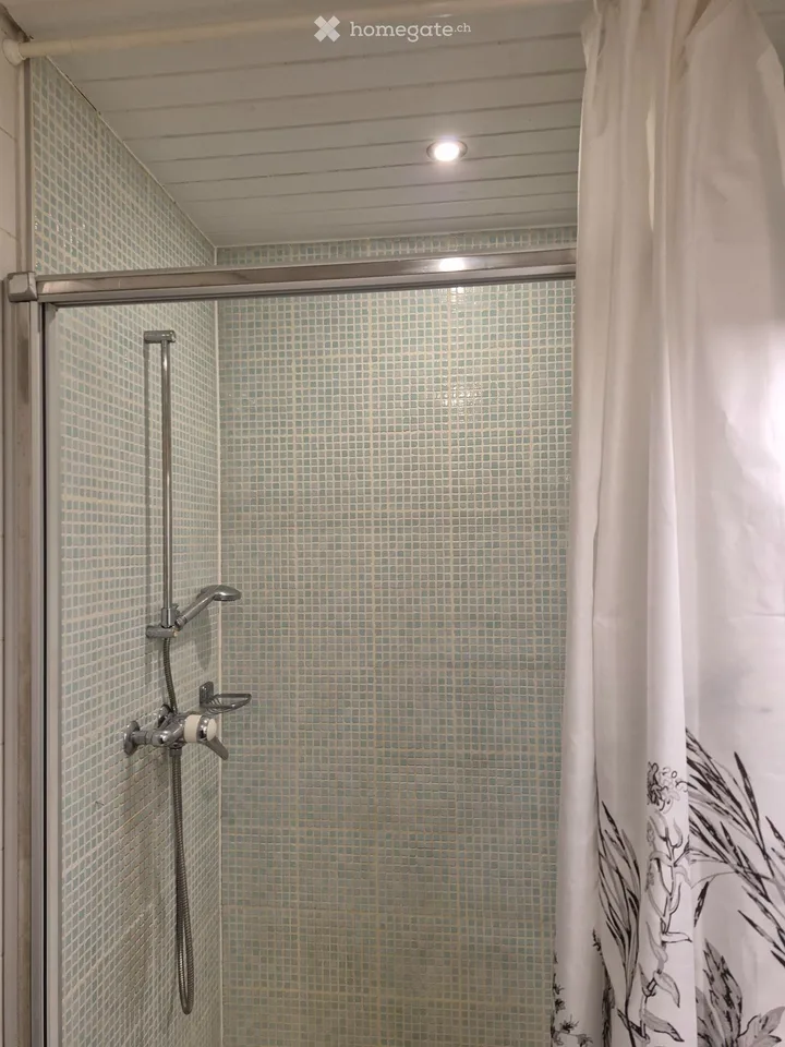 Chambre meublée / Furnished room – Foto 3 von 5