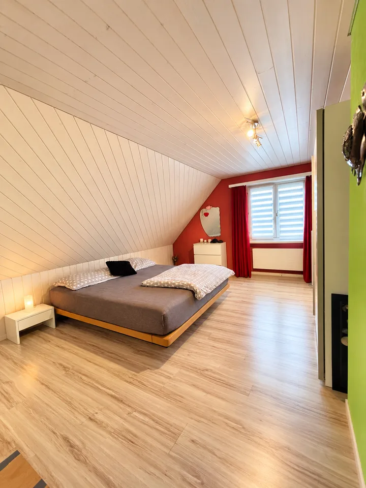 Freistehendes Einfamilienhaus mit Weitblick über das Laufental – Foto 10 von 12