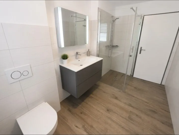 Appartamento esclusivo di 2,5 locali con grande area di balcone di 36,5 m2 – foto 6 di 8
