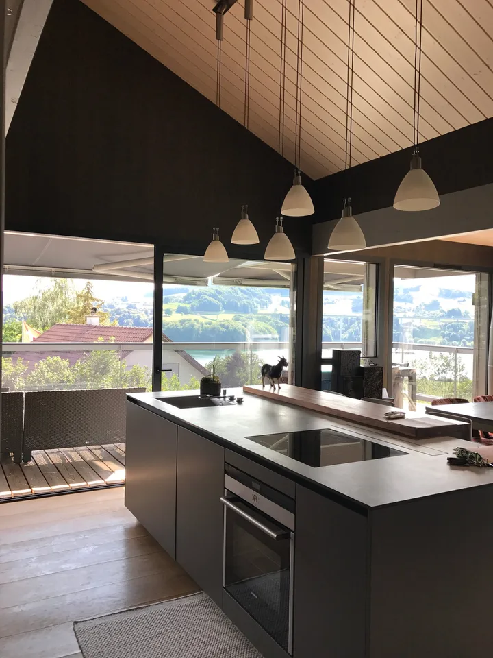 Prächtiges Dachgeschoss-Apartment mit 4.5 Zimmern in Pont-la-Ville – Foto 11 von 15