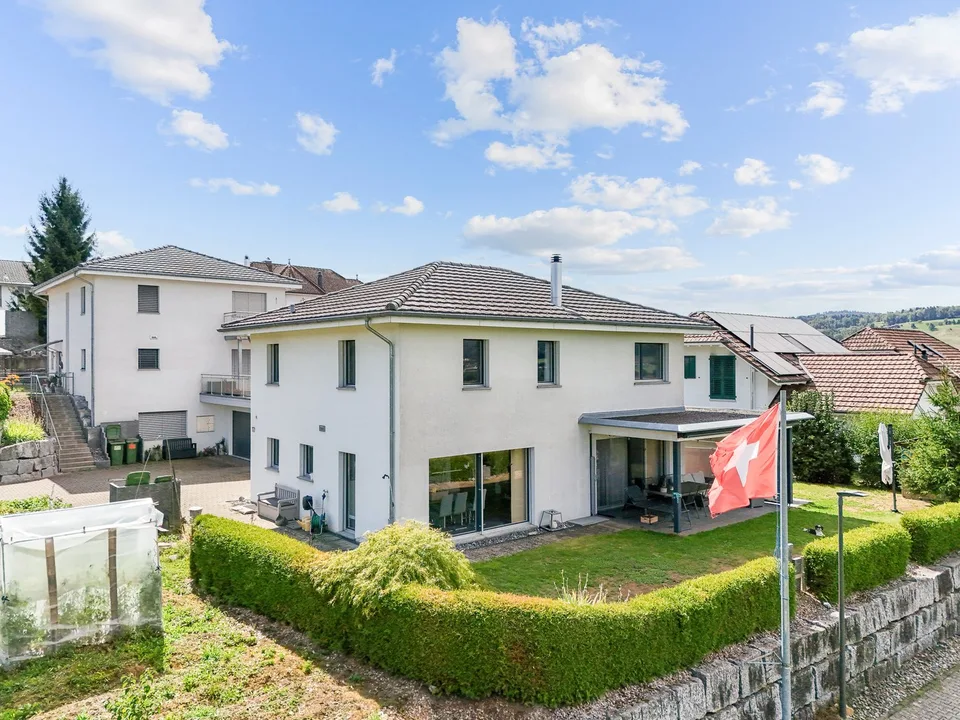 Grosszügiges Einfamilienhaus in Waltenschwil – per 01.04.2027 – Foto 2 von 23