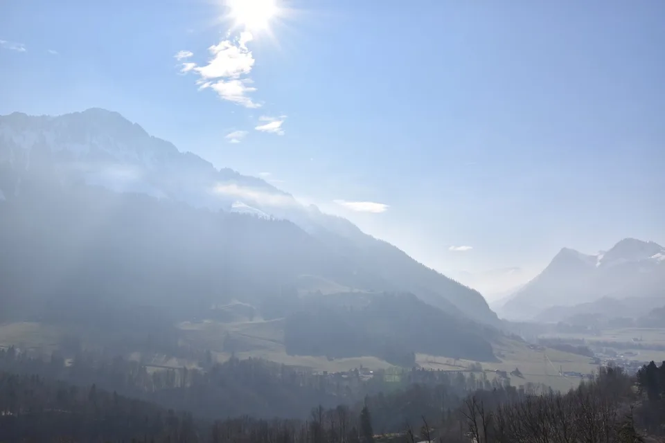 Architect-designed chalets with 4.5 rooms in Châtel-sur-Montsalvens – photo 8 of 11