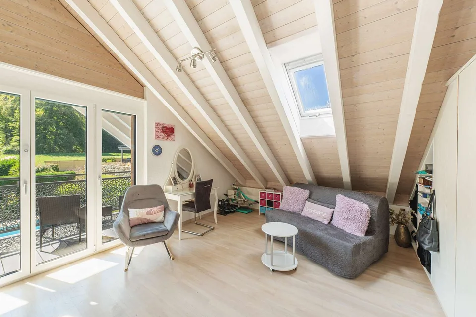 Maison unifamiliale conviviale avec jardin spacieux et piscine – photo 10 sur 13