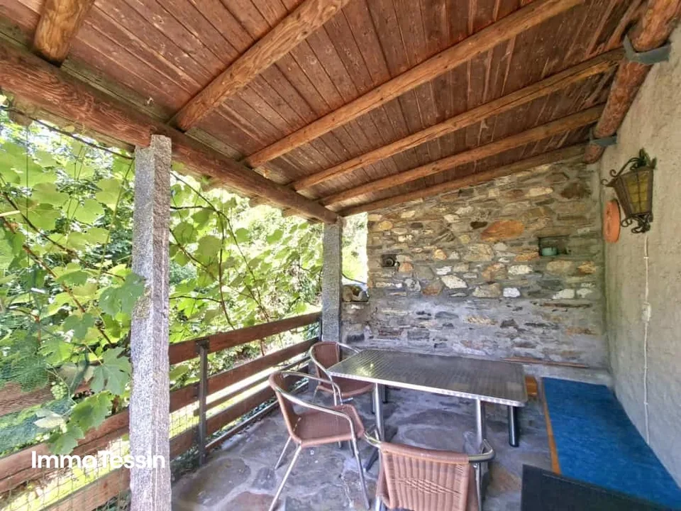 Kleines Tessiner Juwel im Val Morobbia umgeben von viel Grün und Sonne, aber dennoch unweit von Bellinzona entfernt – Foto 3 von 13