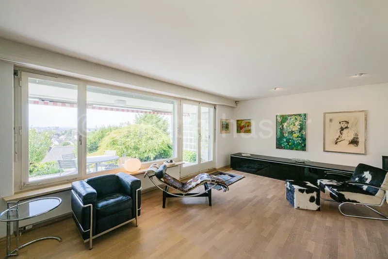 Maison unifamiliale de 6,5 pièces très bien entretenue dans un excellent emplacement résidentiel et panoramique – photo 6 sur 13