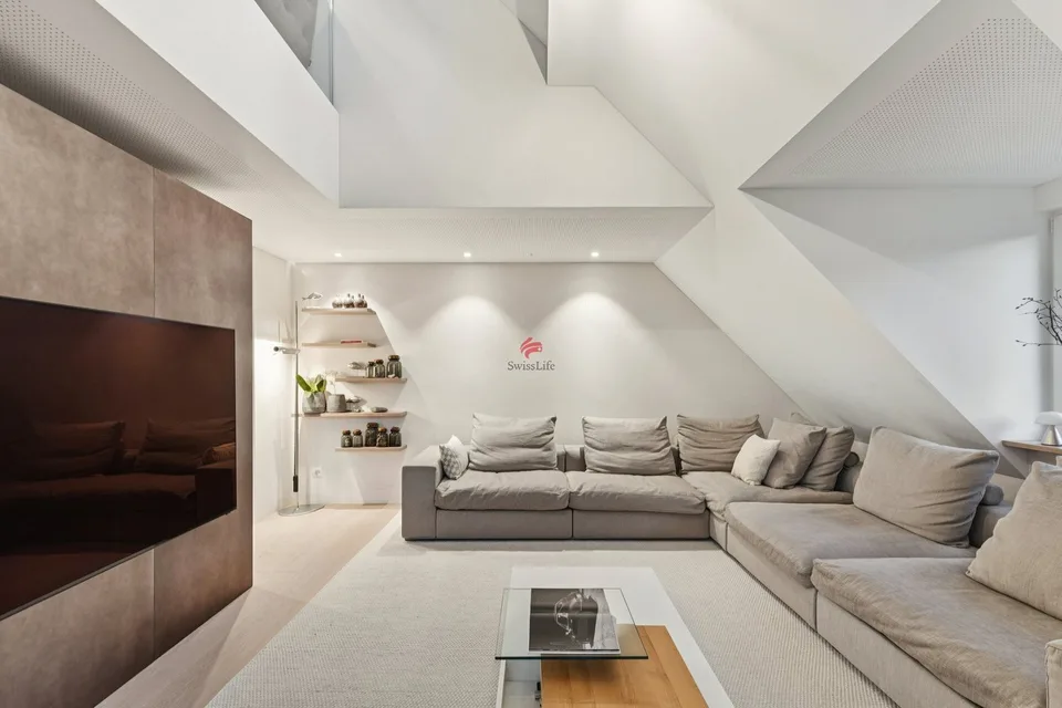 Timeless elegance meets modern luxury – photo 2 of 10